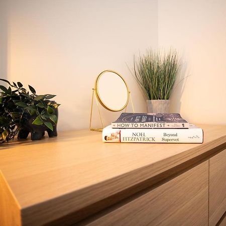 Treetop View Cosy Getaway In Eastbourne, Free Parking, Short And Long Stays, Habitación foto